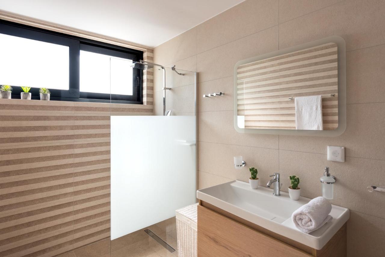 Aquarama Pool Apartments 익시아 외부 사진
